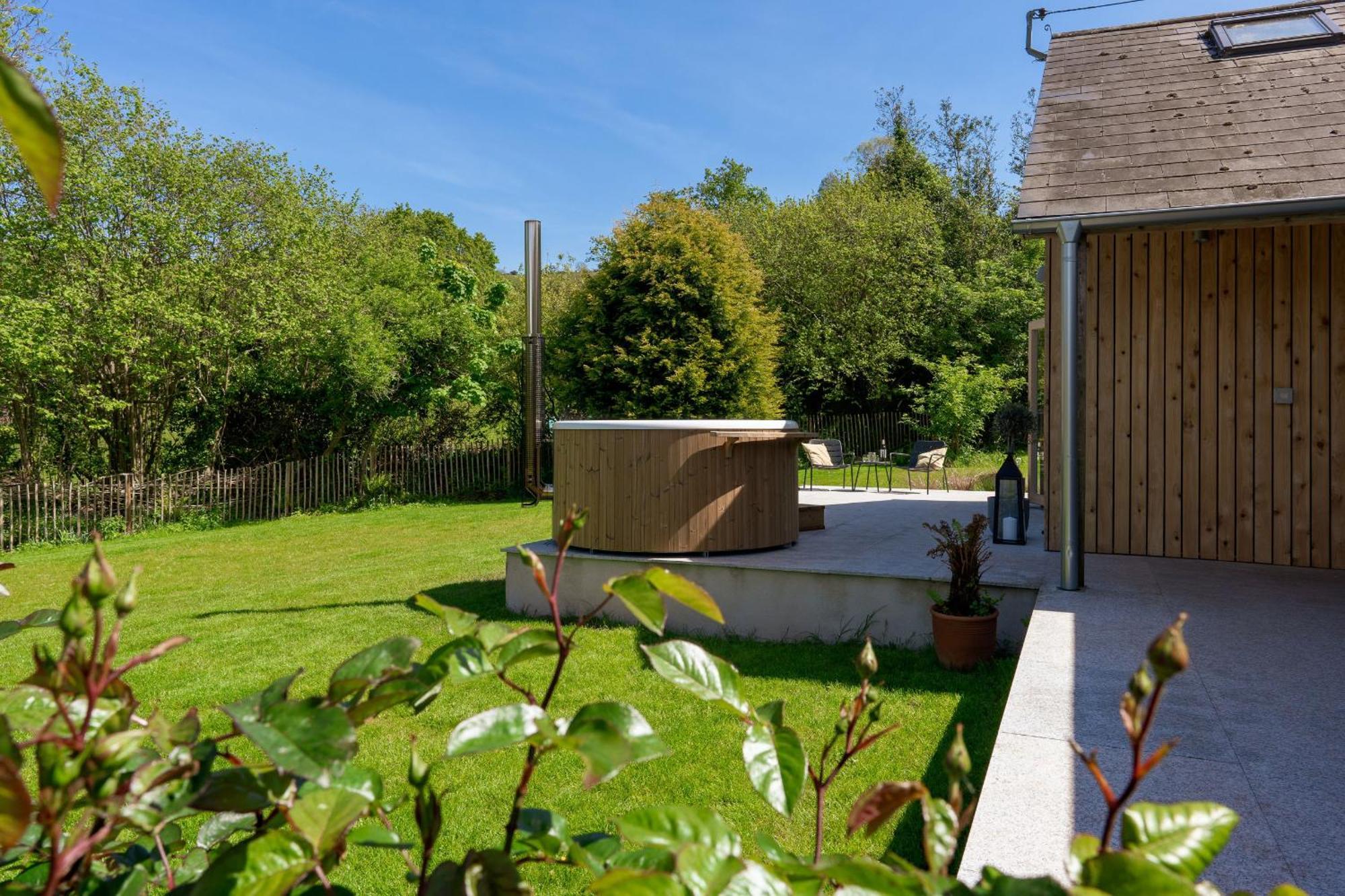 Sunnybrook - A Luxurious Carbon Neutral House Close To Beach, シャルドン エクステリア 写真